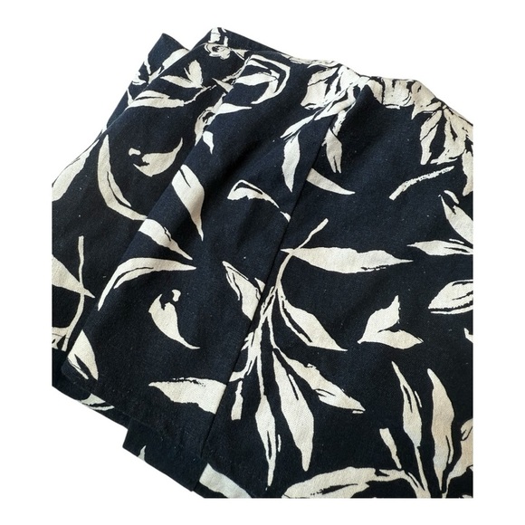 J.O.A Linen Floral Romper Dark Blue White 100% Linen Sleeveless Ruffle Overlay M - Picture 16 of 16